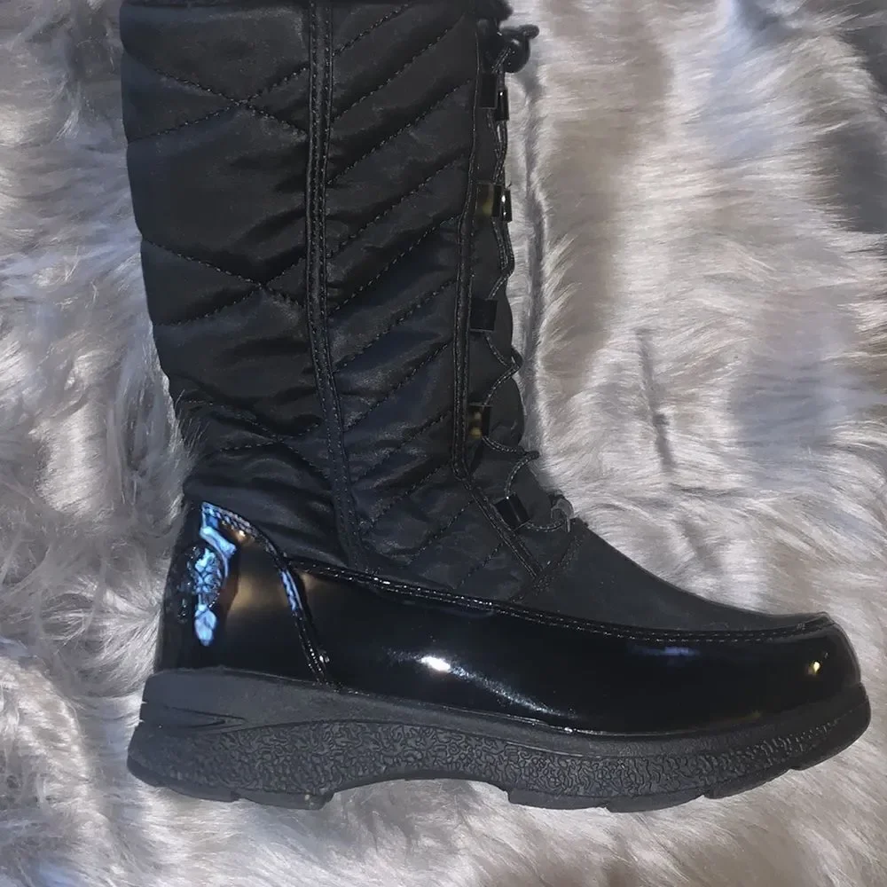 Totes snow boots. Size 2.